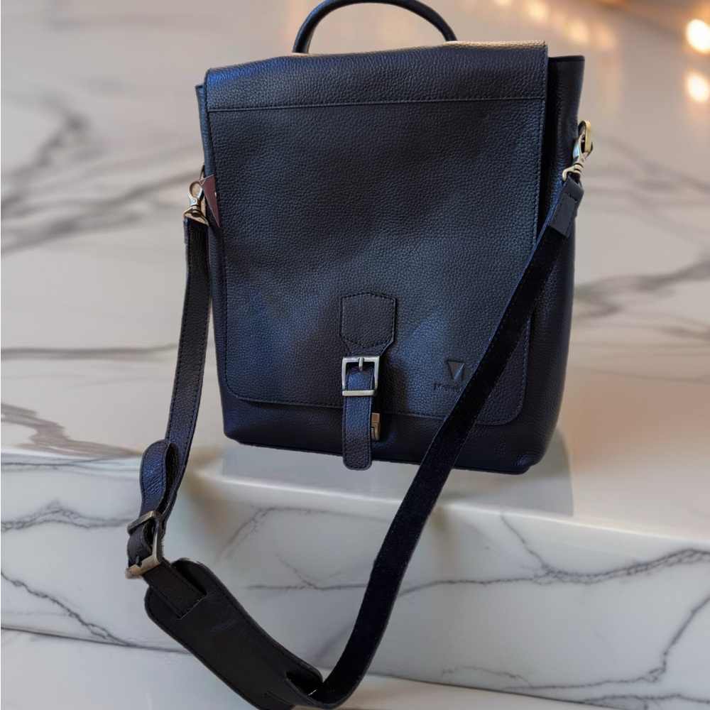 Big size Black Hi quality Leather Messenger Bag.